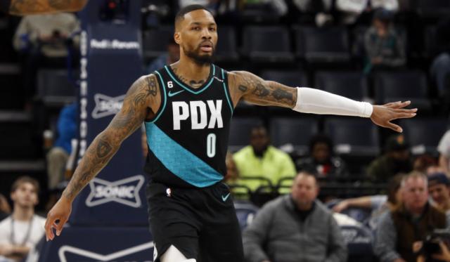 KAIYUN SPORTS-利拉德三双开拓者杀进前10 未来三战任务依旧艰巨